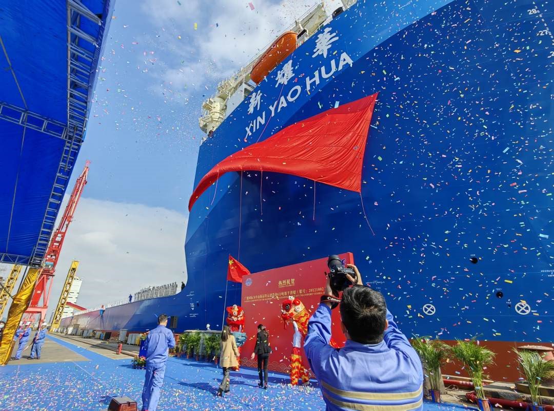 常熟国瑞产品配套8万吨半潜船“新耀华”号